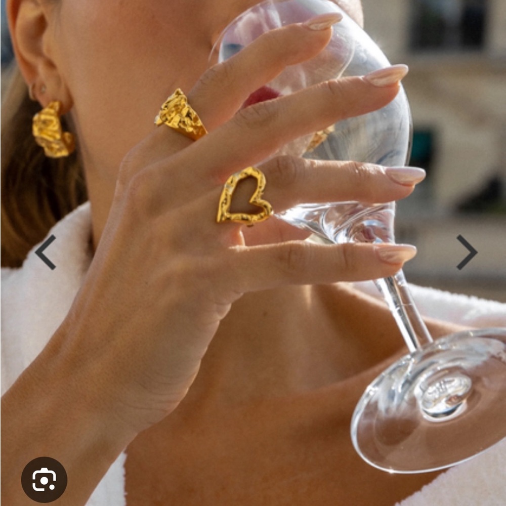 AUREUM Gold Amour Heart Ring